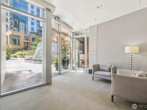 10650 NE 9th Place 521, Bellevue WA 98004