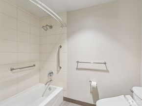 10650 NE 9th Place 521, Bellevue WA 98004