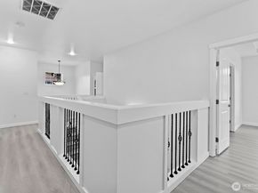 20352 105th Court SE, Kent WA 98031