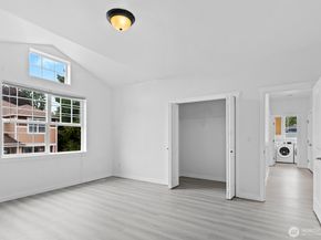 20352 105th Court SE, Kent WA 98031