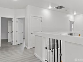 20352 105th Court SE, Kent WA 98031