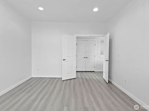 20352 105th Court SE, Kent WA 98031