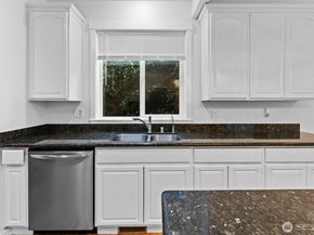 20352 105th Court SE, Kent WA 98031