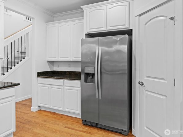 20352 105th Court SE, Kent WA 98031