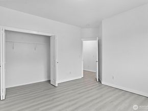 20352 105th Court SE, Kent WA 98031