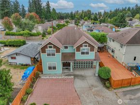 20352 105th Court SE, Kent WA 98031