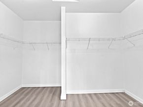 20352 105th Court SE, Kent WA 98031