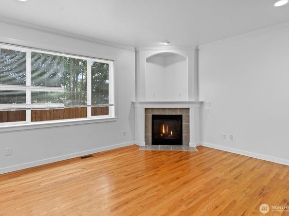 20352 105th Court SE, Kent WA 98031