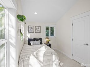 9545 Wallingford Avenue N, Seattle WA 98103