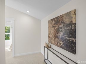 9545 Wallingford Avenue N, Seattle WA 98103