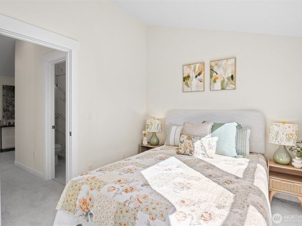 9545 Wallingford Avenue N, Seattle WA 98103