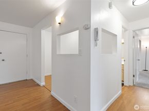 8516 196th Street SW 206, Edmonds WA 98026
