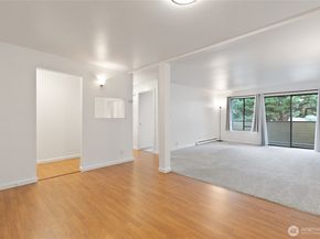 8516 196th Street SW 206, Edmonds WA 98026