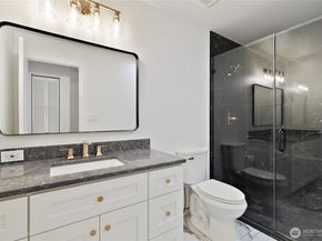 8516 196th Street SW 206, Edmonds WA 98026