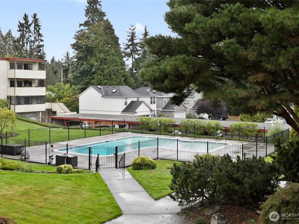 8516 196th Street SW 206, Edmonds WA 98026
