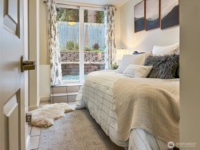 12311 Roosevelt Way NE B, Seattle WA 98125