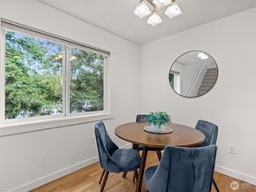 12311 Roosevelt Way NE B, Seattle WA 98125