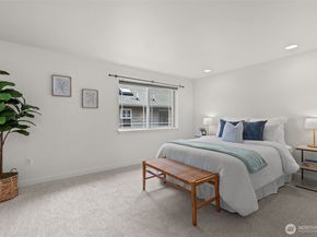 12311 Roosevelt Way NE B, Seattle WA 98125