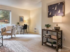 12311 Roosevelt Way NE B, Seattle WA 98125