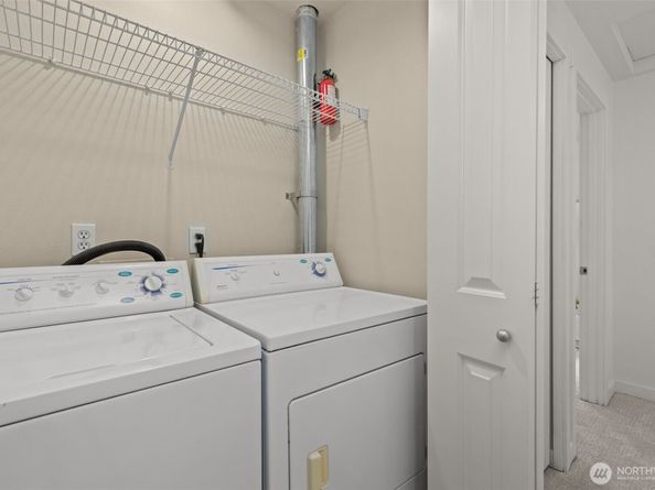 12311 Roosevelt Way NE B, Seattle WA 98125