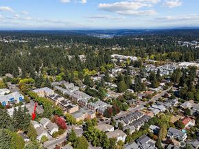 12311 Roosevelt Way NE B, Seattle WA 98125