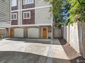 12311 Roosevelt Way NE B, Seattle WA 98125