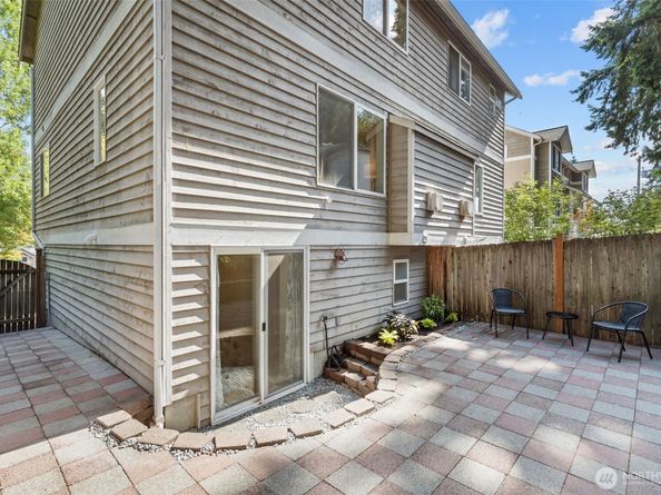 12311 Roosevelt Way NE B, Seattle WA 98125