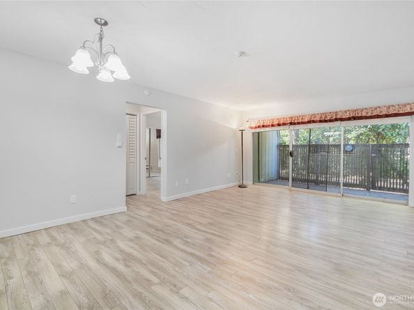 4807 180th Street SW E105, Lynnwood WA 98037