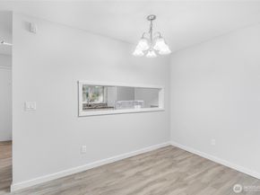 4807 180th Street SW E105, Lynnwood WA 98037