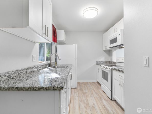 4807 180th Street SW E105, Lynnwood WA 98037