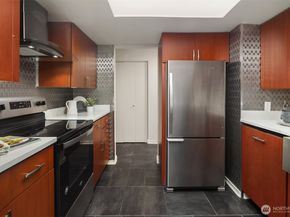 17417 Ashworth Avenue N 203, Shoreline WA 98133