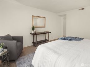 17417 Ashworth Avenue N 203, Shoreline WA 98133
