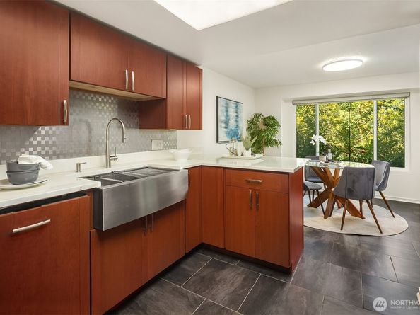 17417 Ashworth Avenue N 203, Shoreline WA 98133