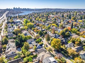 4738 4th Avenue NE, Seattle WA 98105