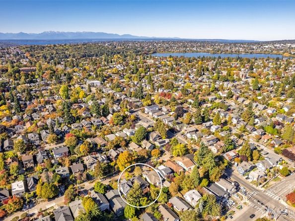 4738 4th Avenue NE, Seattle WA 98105