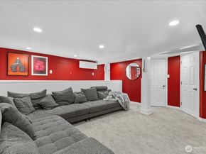 4738 4th Avenue NE, Seattle WA 98105