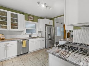 4738 4th Avenue NE, Seattle WA 98105