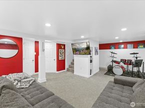 4738 4th Avenue NE, Seattle WA 98105