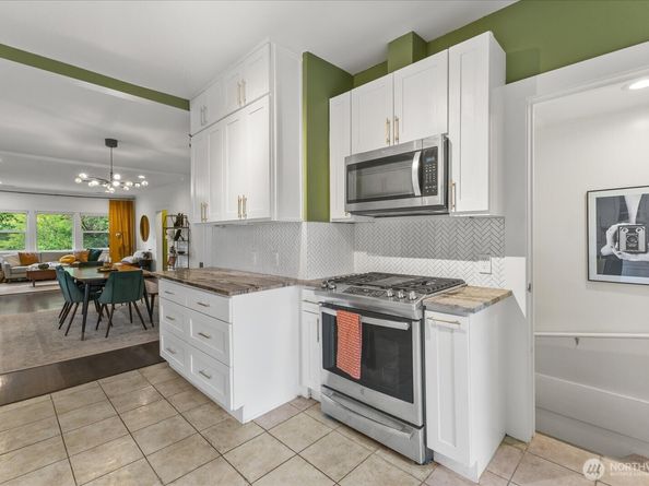 4738 4th Avenue NE, Seattle WA 98105