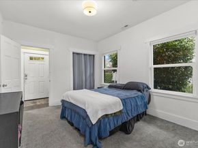 4738 4th Avenue NE, Seattle WA 98105