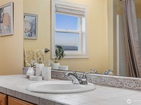 323 Lind Avenue NW, Renton WA 98057