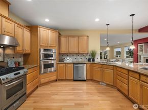 323 Lind Avenue NW, Renton WA 98057