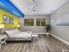 323 Lind Avenue NW, Renton WA 98057