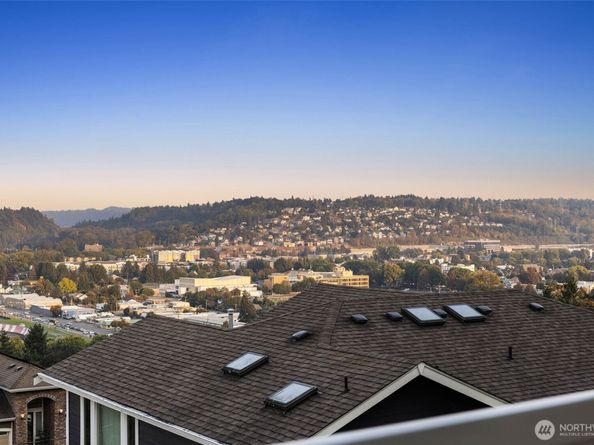 323 Lind Avenue NW, Renton WA 98057