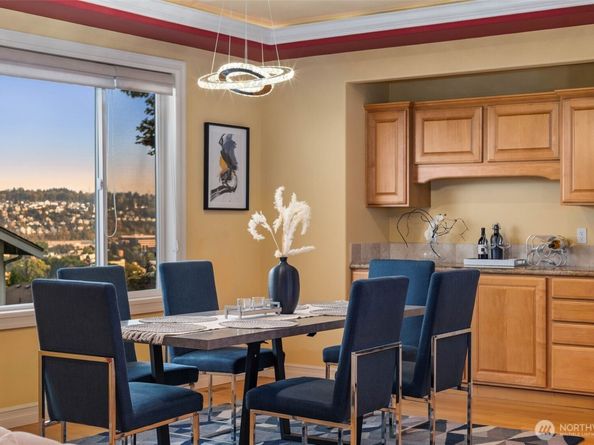 323 Lind Avenue NW, Renton WA 98057