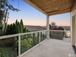 323 Lind Avenue NW, Renton WA 98057