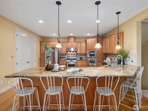 323 Lind Avenue NW, Renton WA 98057