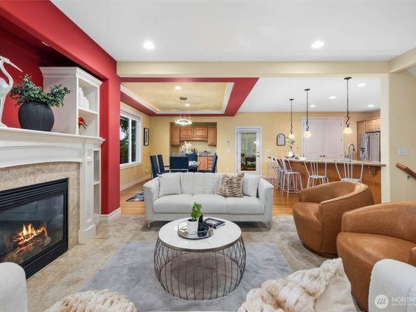 323 Lind Avenue NW, Renton WA 98057