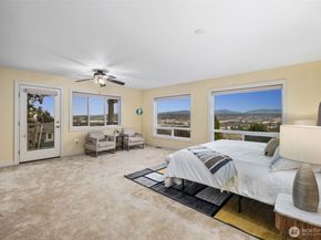 323 Lind Avenue NW, Renton WA 98057