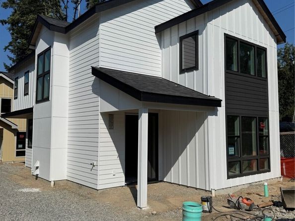 12426 NE 90th Street, Kirkland WA 98033